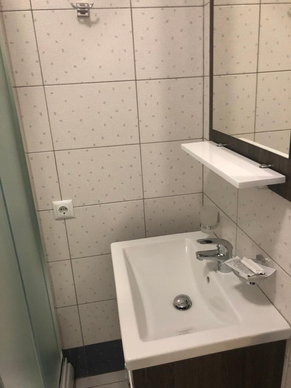 Motel Sarny  Экстерьер фото