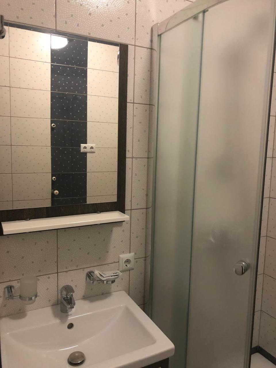 Motel Sarny  Экстерьер фото